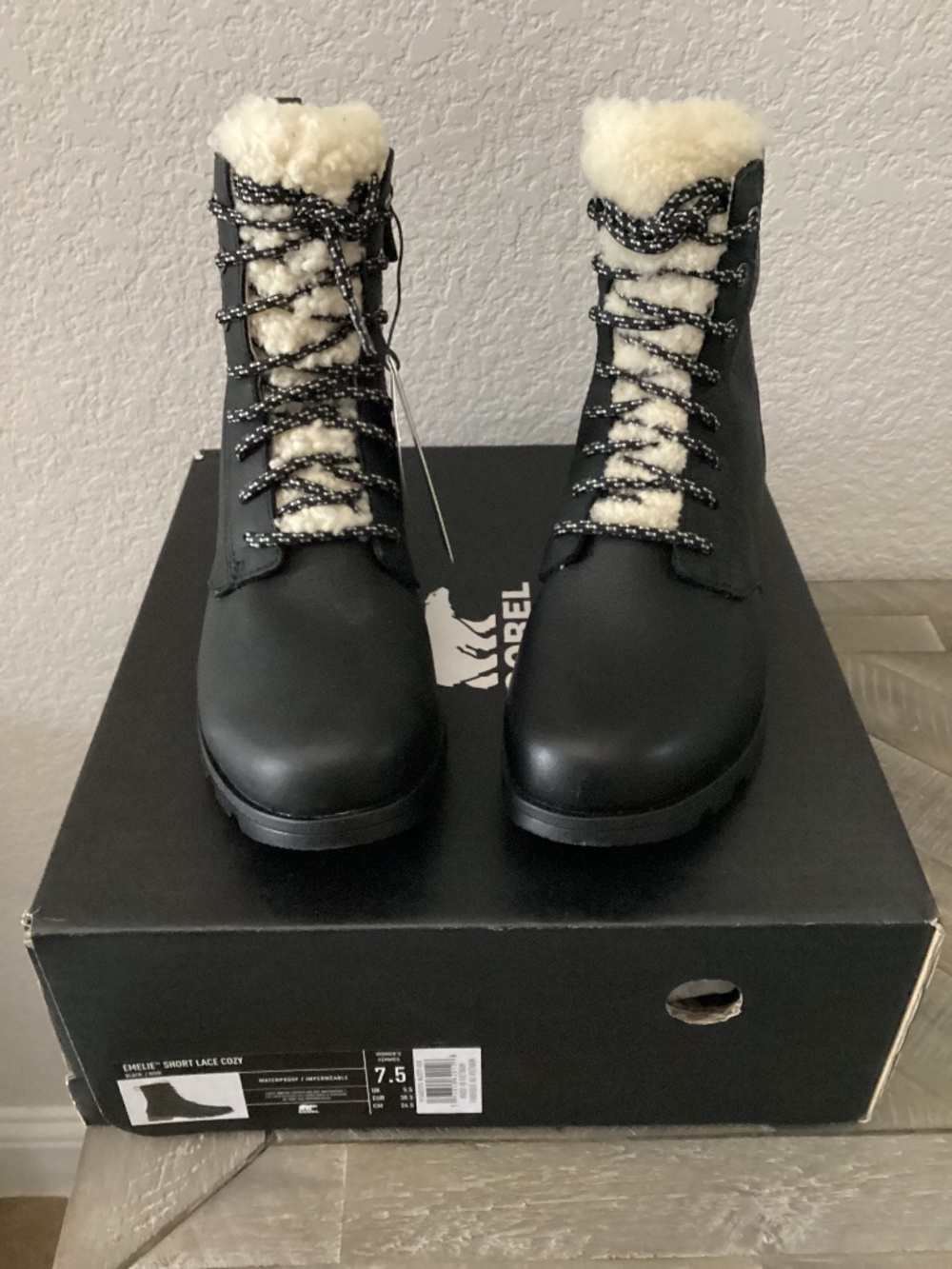SOREL Emelie Genuine Shearling Short Lace-Up Boot (Women), size 7.5
